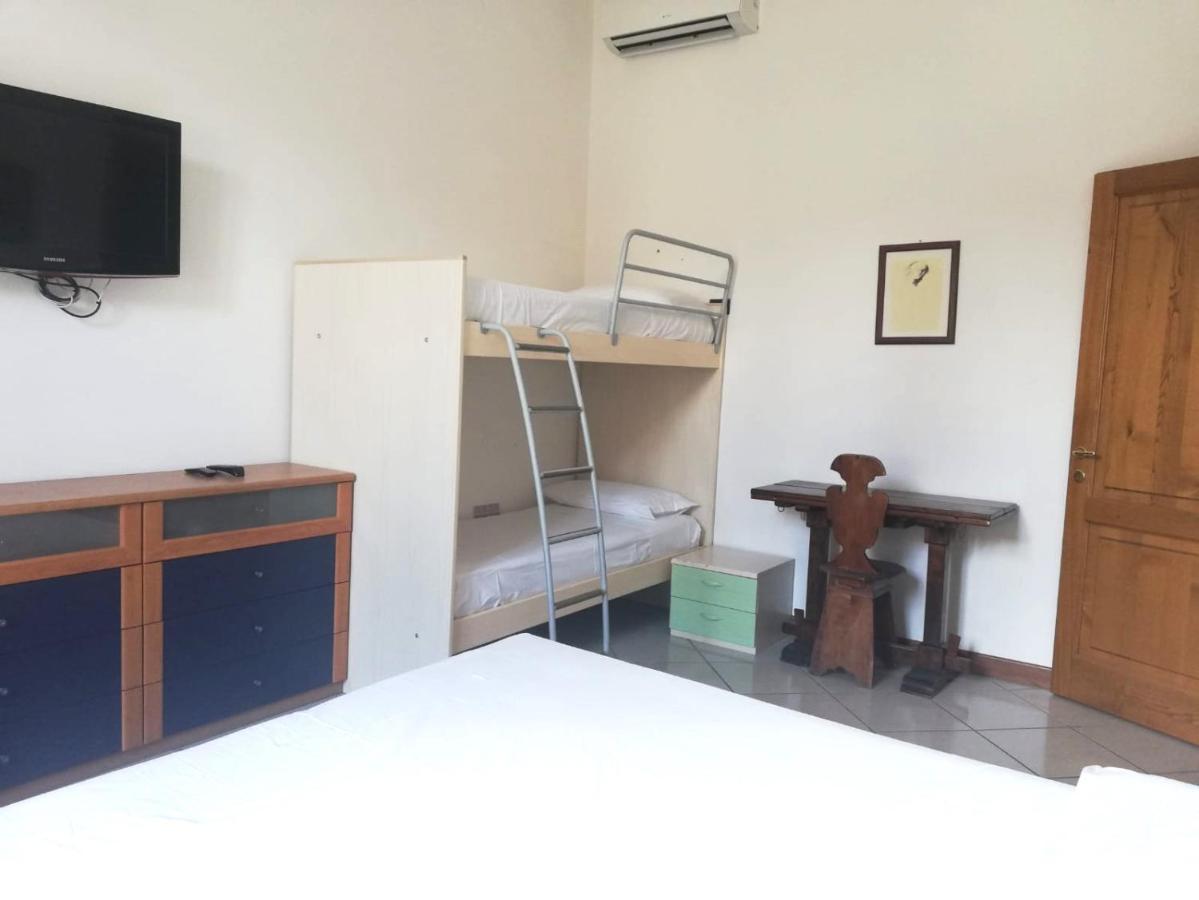 Large Two-Bedroom Apartment Via Fiume 1