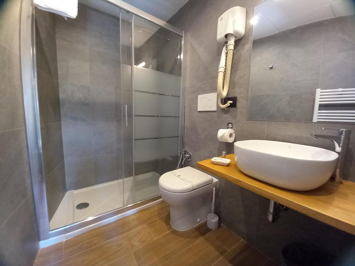 Quarto com Cama Queen-size