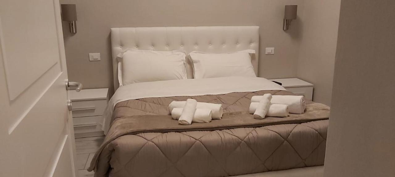 One-Bedroom Apartment,1166771283:JPEG