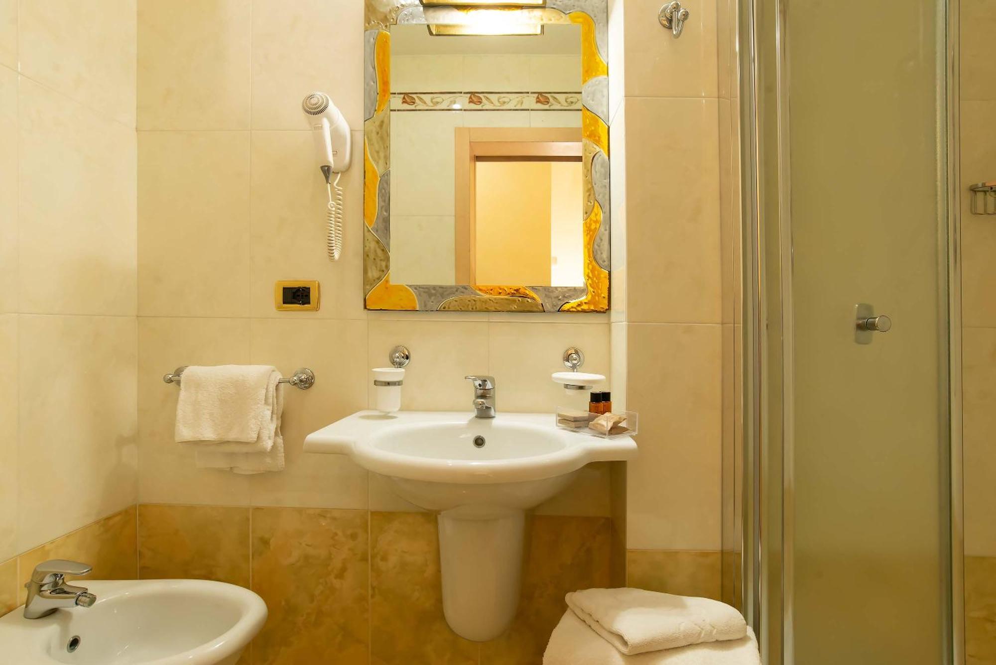 Single Room,1209557122:JPEG