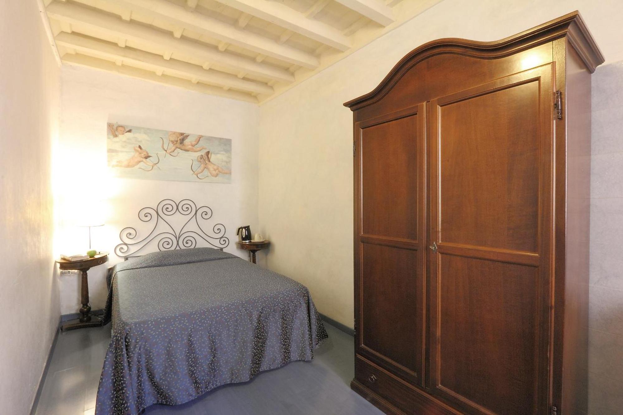 Single Room with Shared Bathroom,1215941248:JPEG