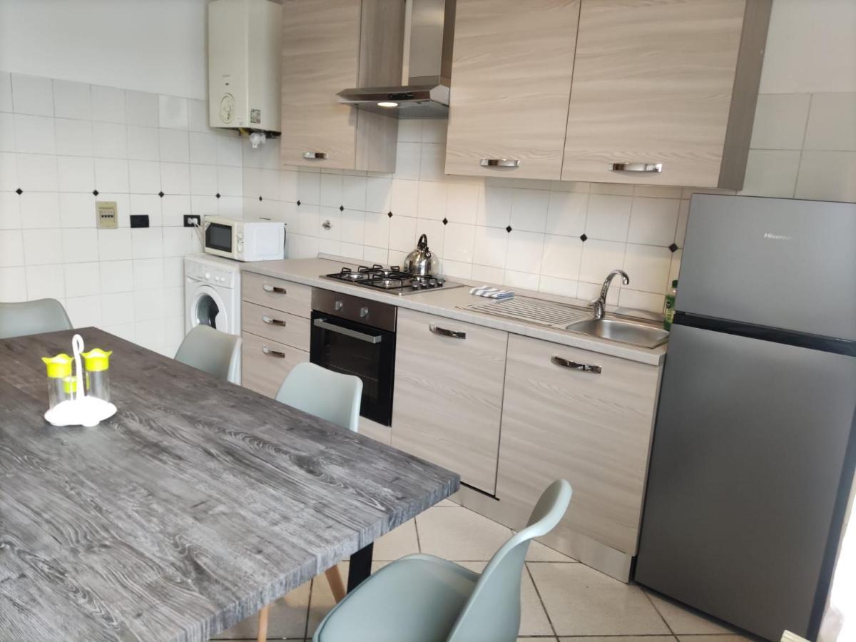 Large Two-Bedroom Apartment Via Fiume 1