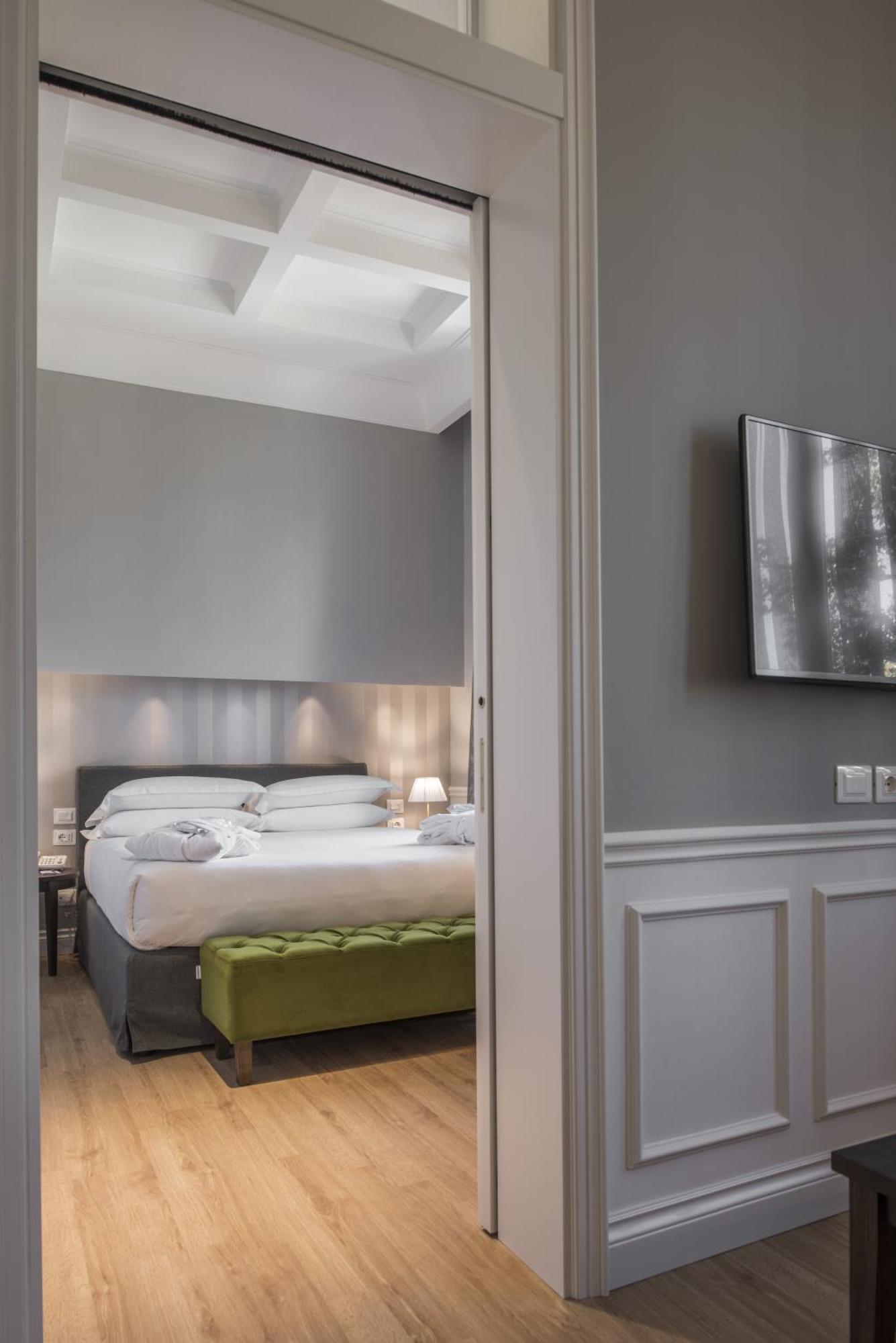 Junior Suite with Spa Access,1263833341:JPEG