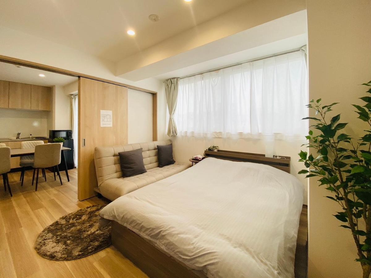 Deluxe Queen Room with Cathedral View