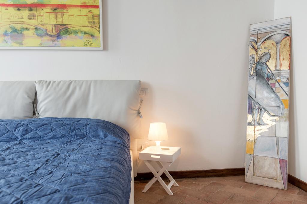 Classic One-Bedroom Apartment King Bed