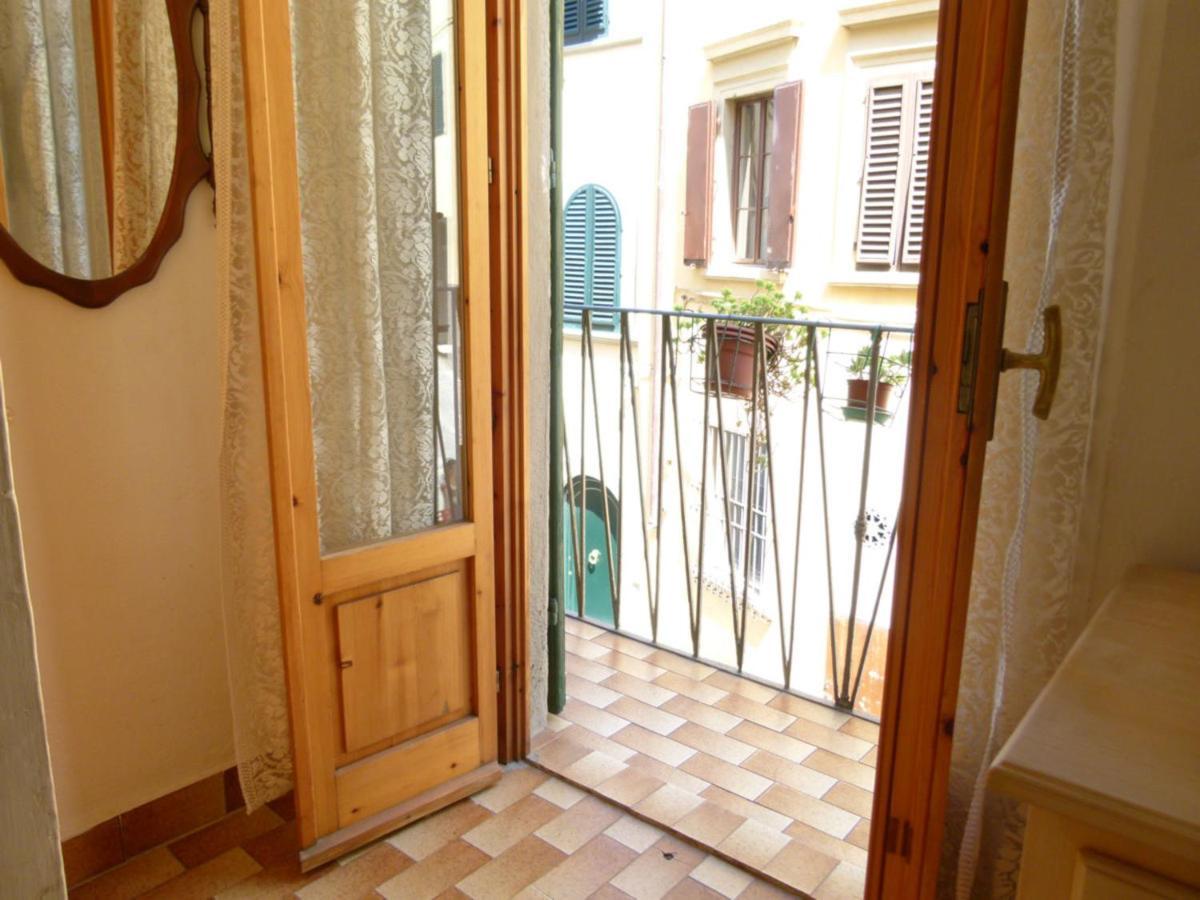 One-Bedroom Apartment,1411469471:JPEG
