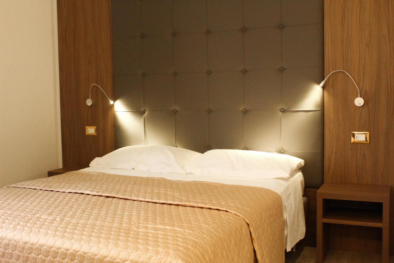 Standard Queen Room,1472682244:JPEG