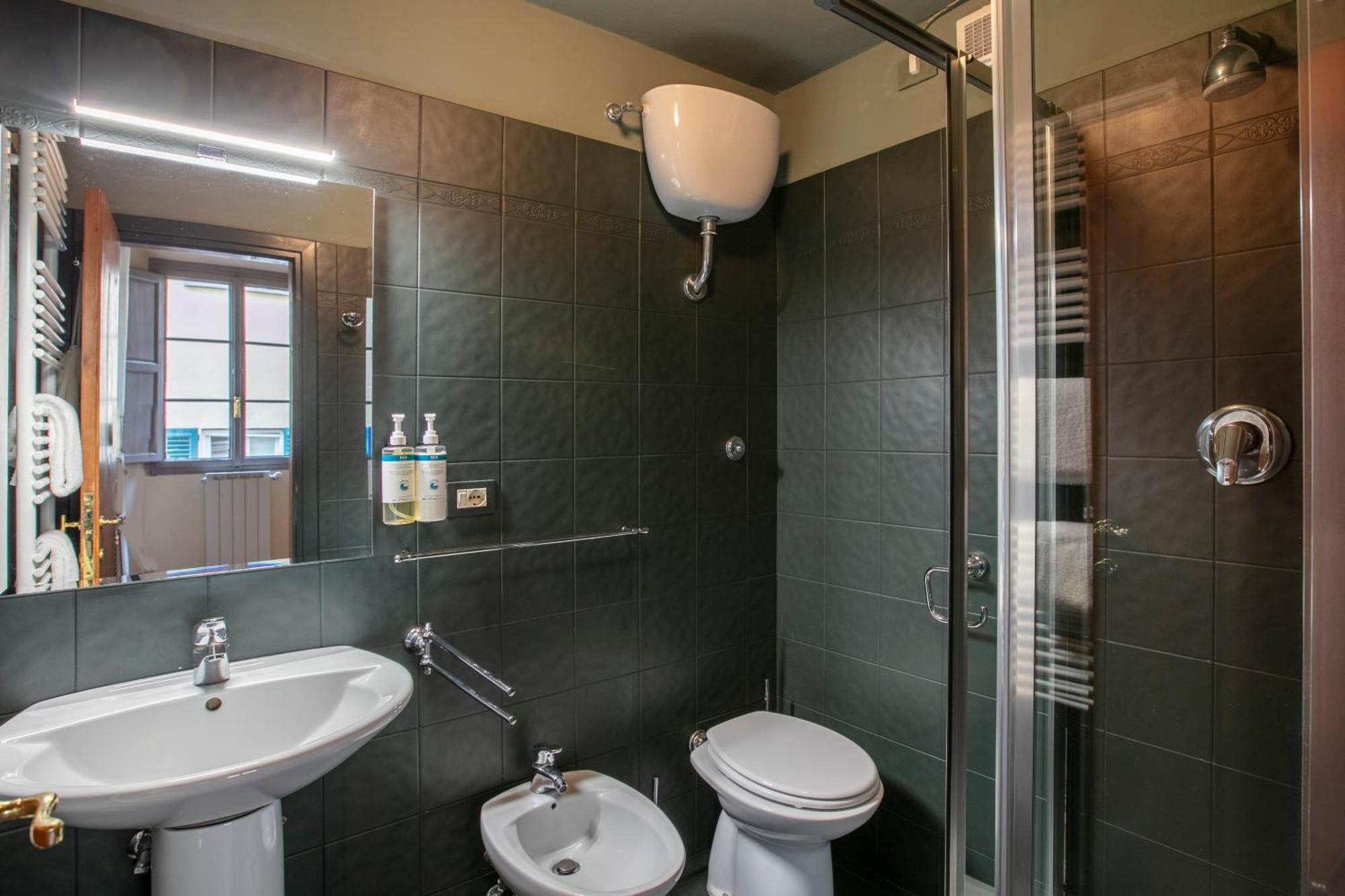 Large 2 Bedroom Apartment,Terrace and Sofa Bed - Duplex,1499973520:JPEG