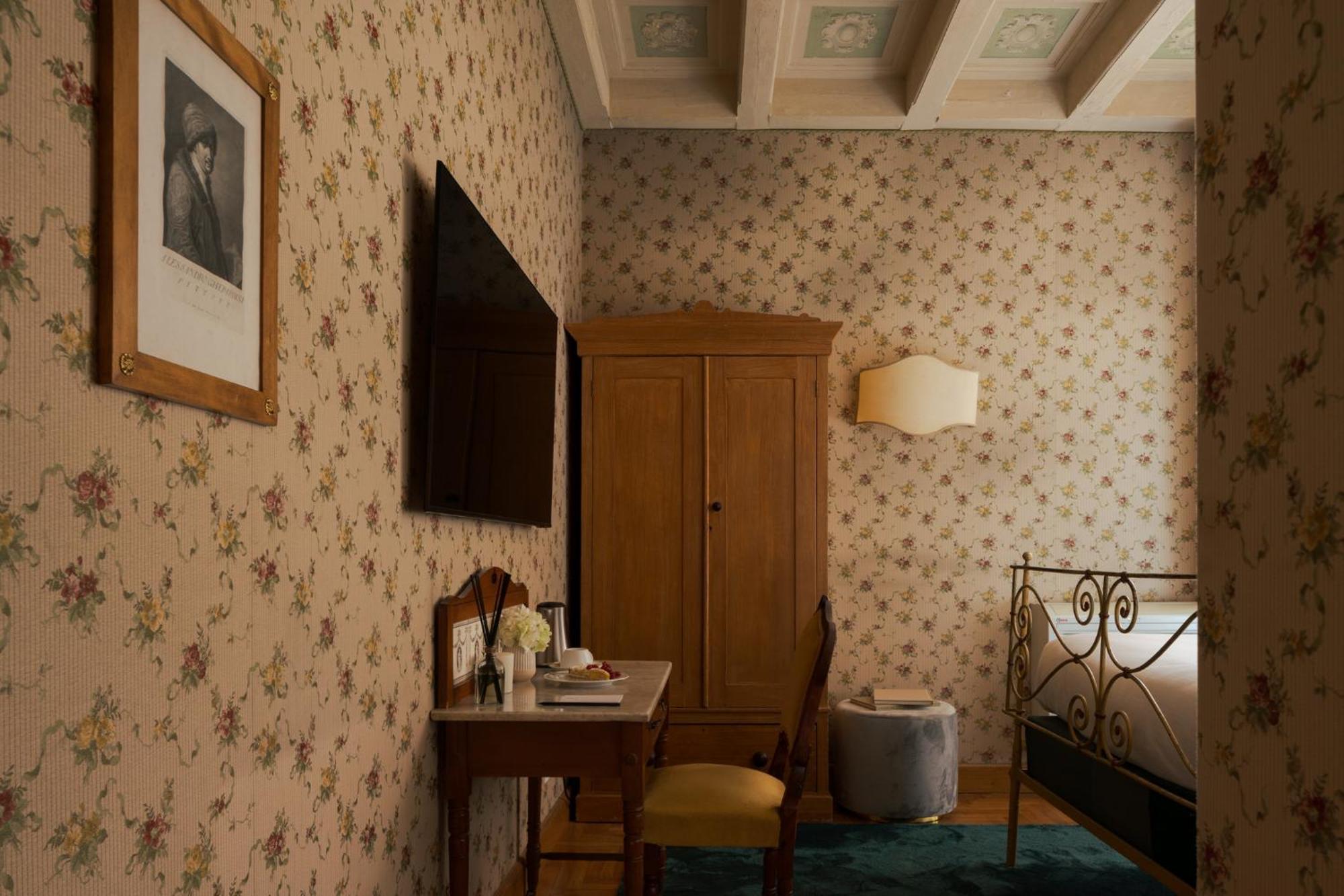 Single Room,1549795069:JPEG