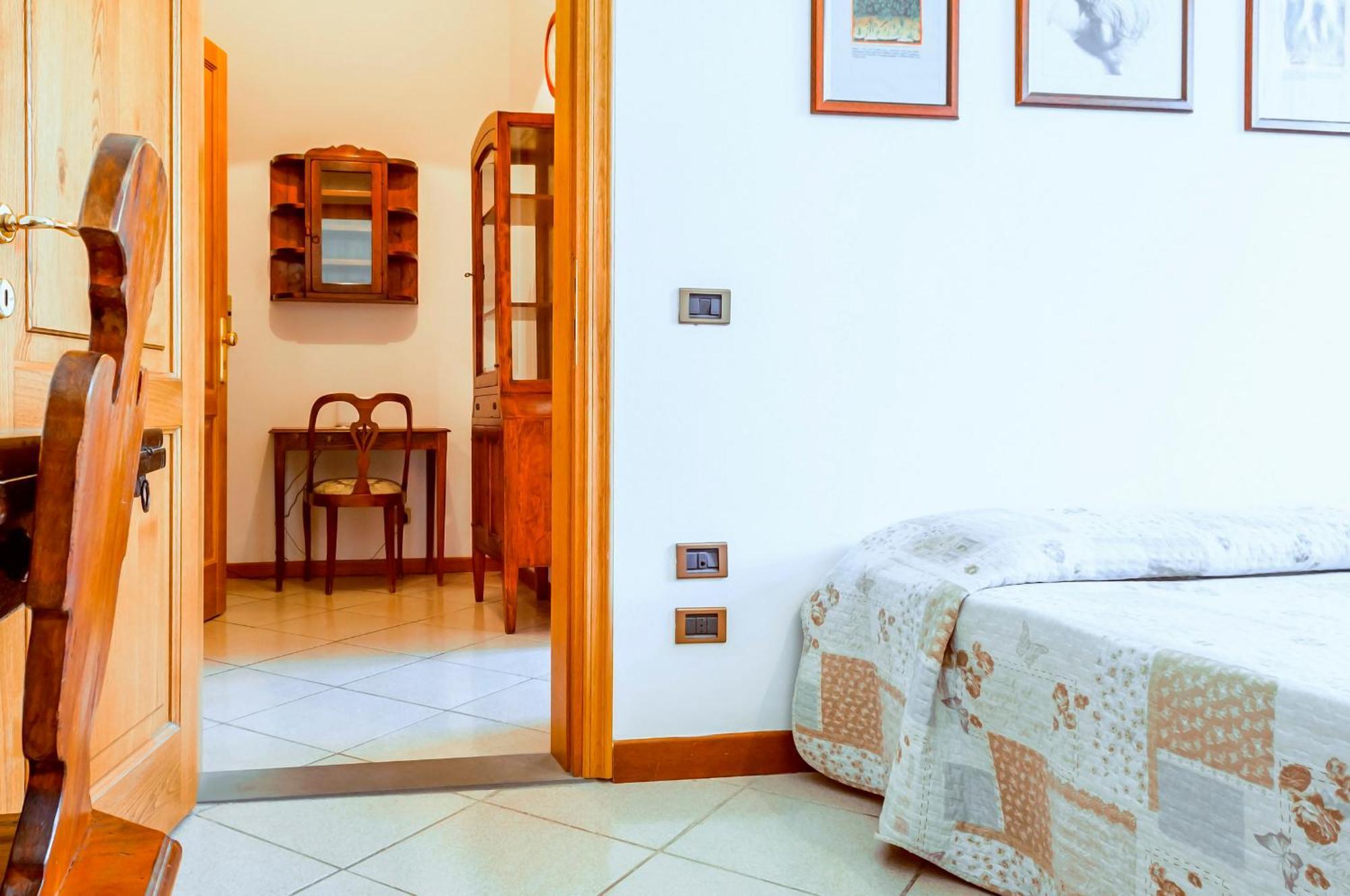 Large Two-Bedroom Apartment Via Fiume 1
