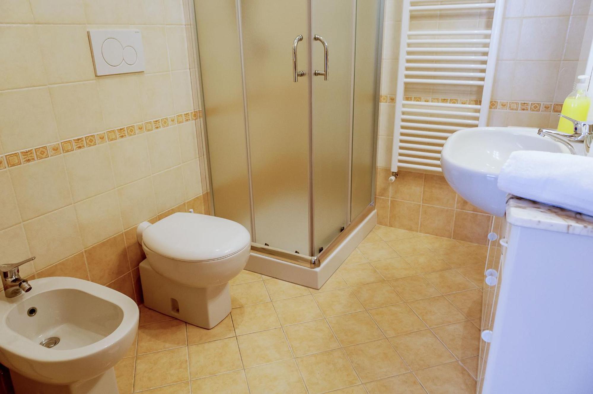 Large Two-Bedroom Apartment Via Fiume 1