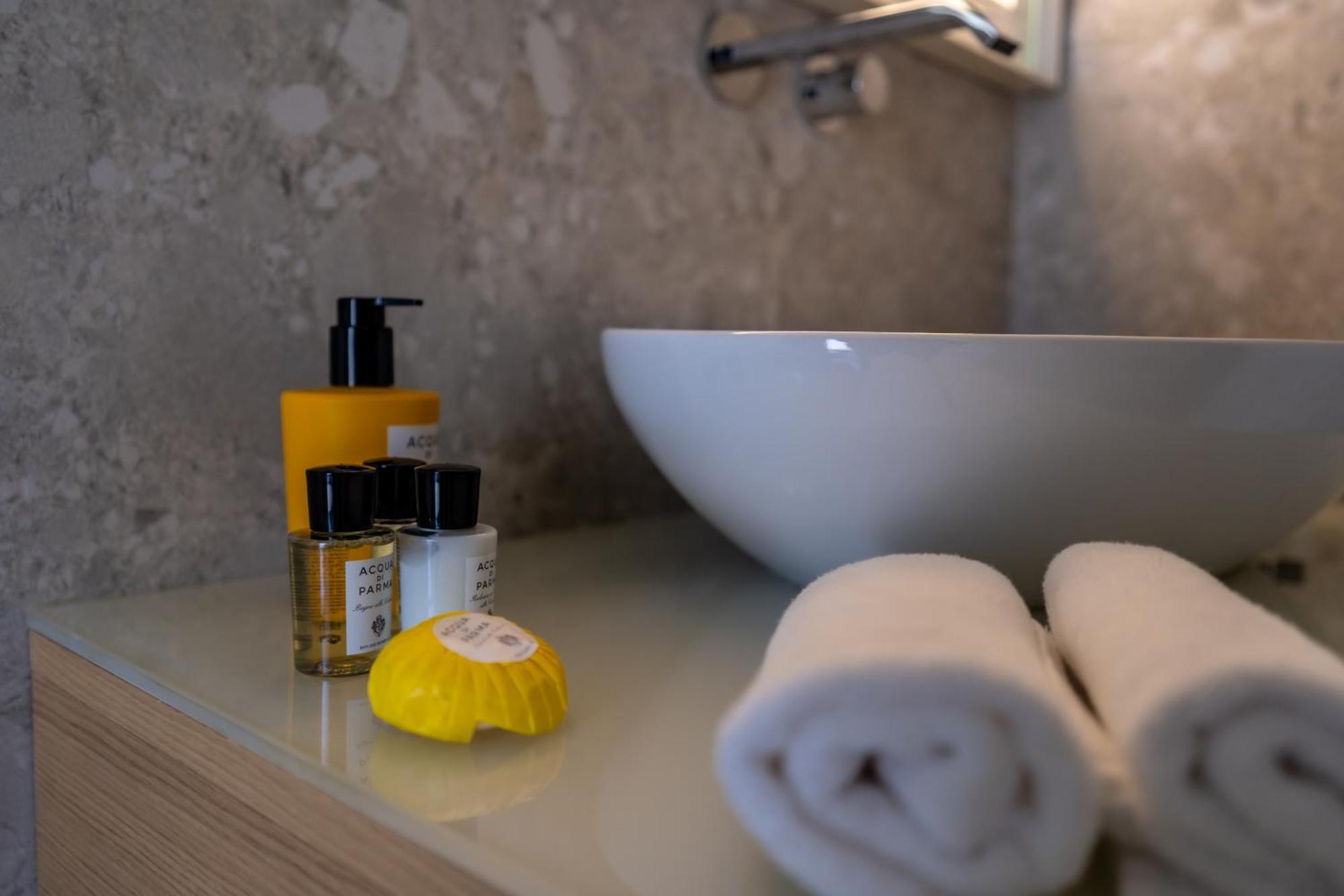 Superior Double or Twin Room One-time SPA access,1611504582:JPEG