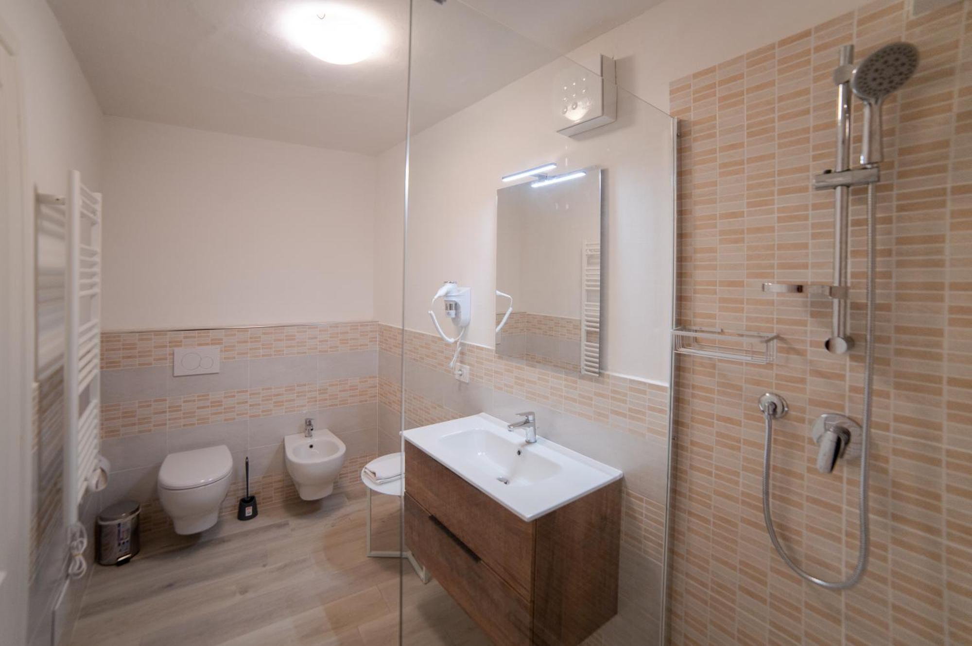 Family Double Room,1604839736:JPEG