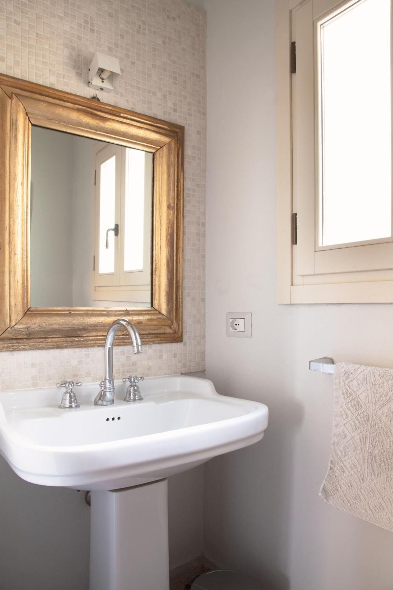 Two-Bedroom Deluxe Apartment,1619235901:JPEG