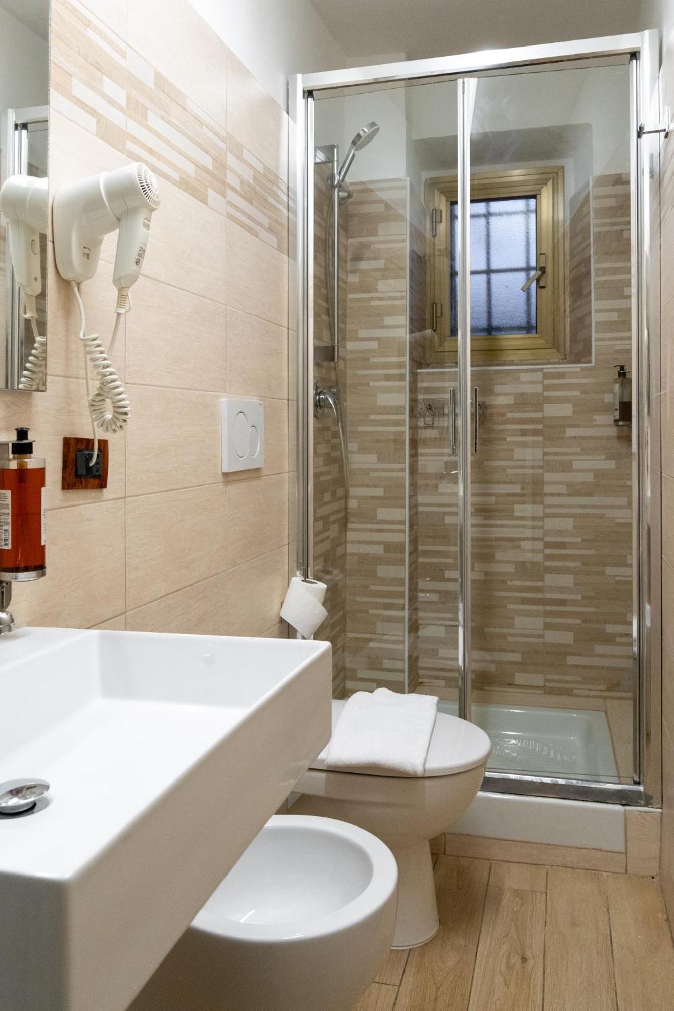 Twin Room,1649041799:JPEG