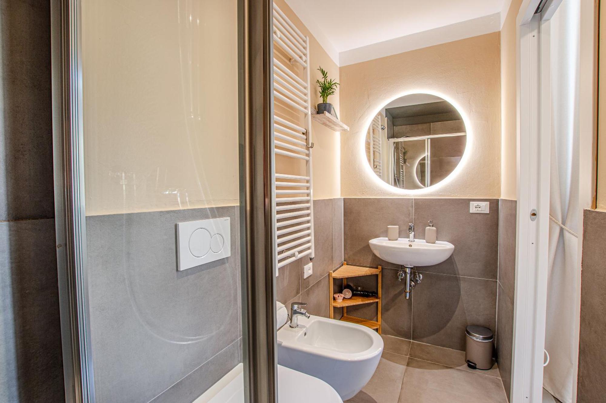 Twin Room Private Bathroom