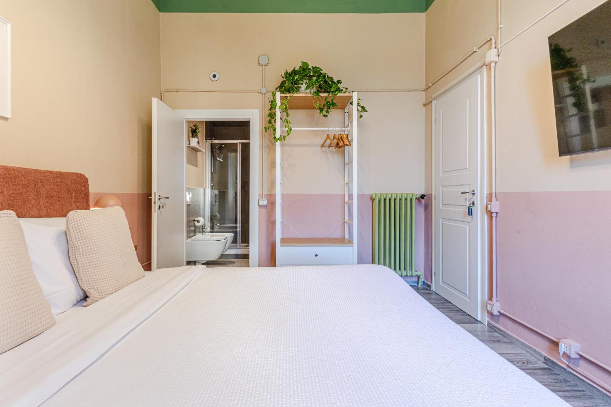 Double Room Private Bathroom