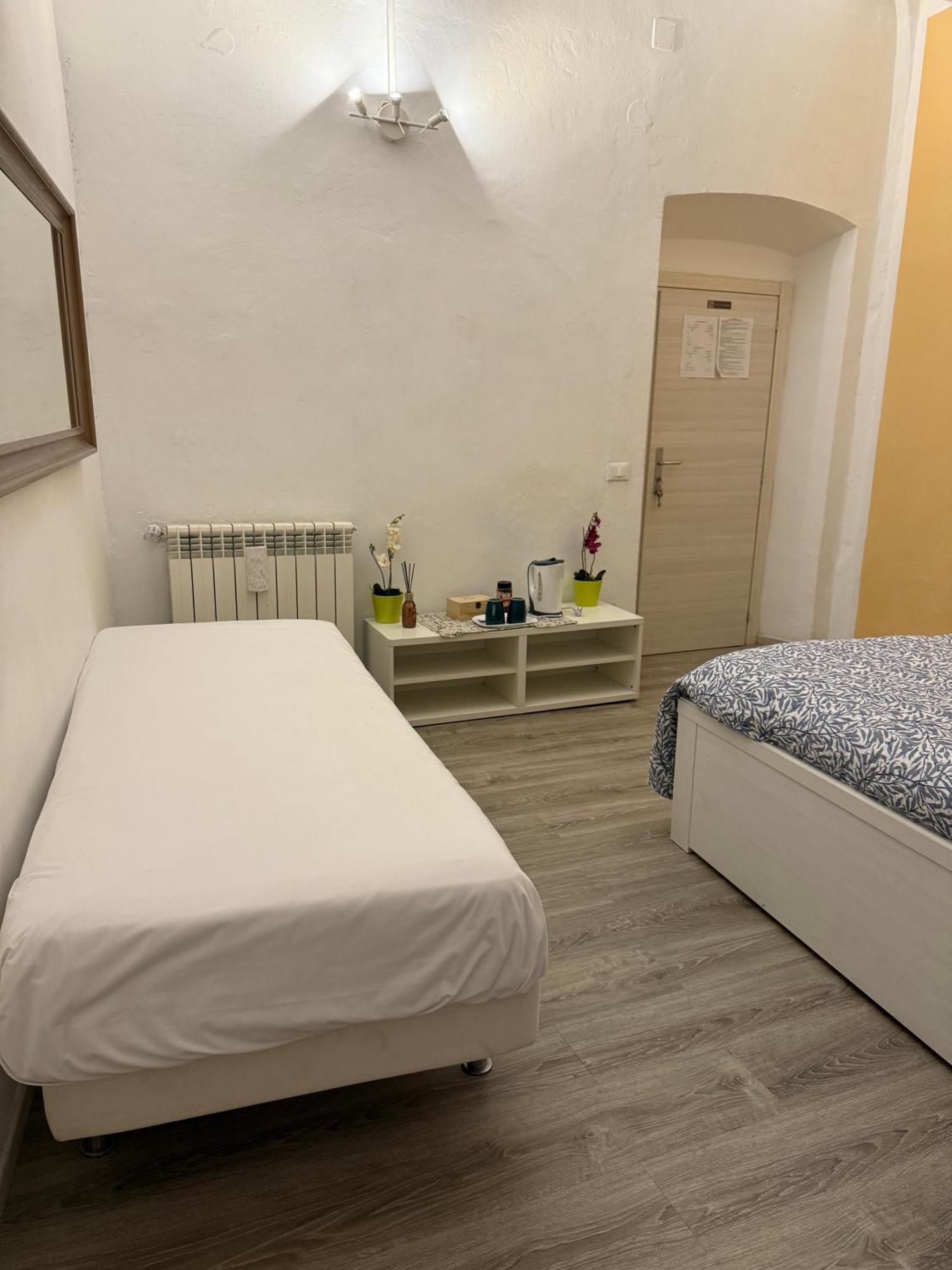 Habitación Triple Estándar con baño privado externo