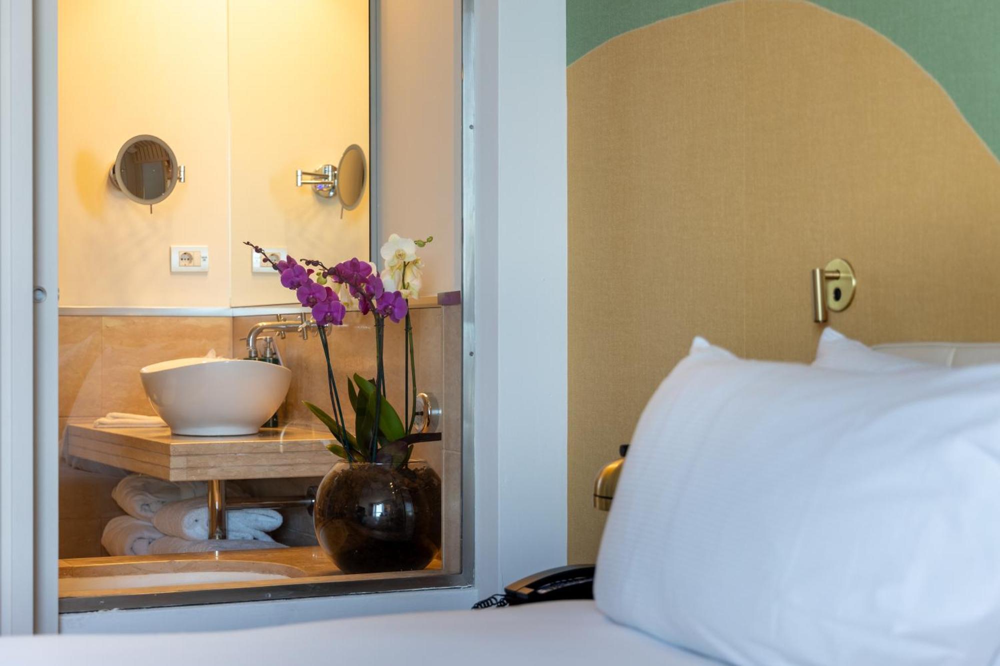 King Guest Room