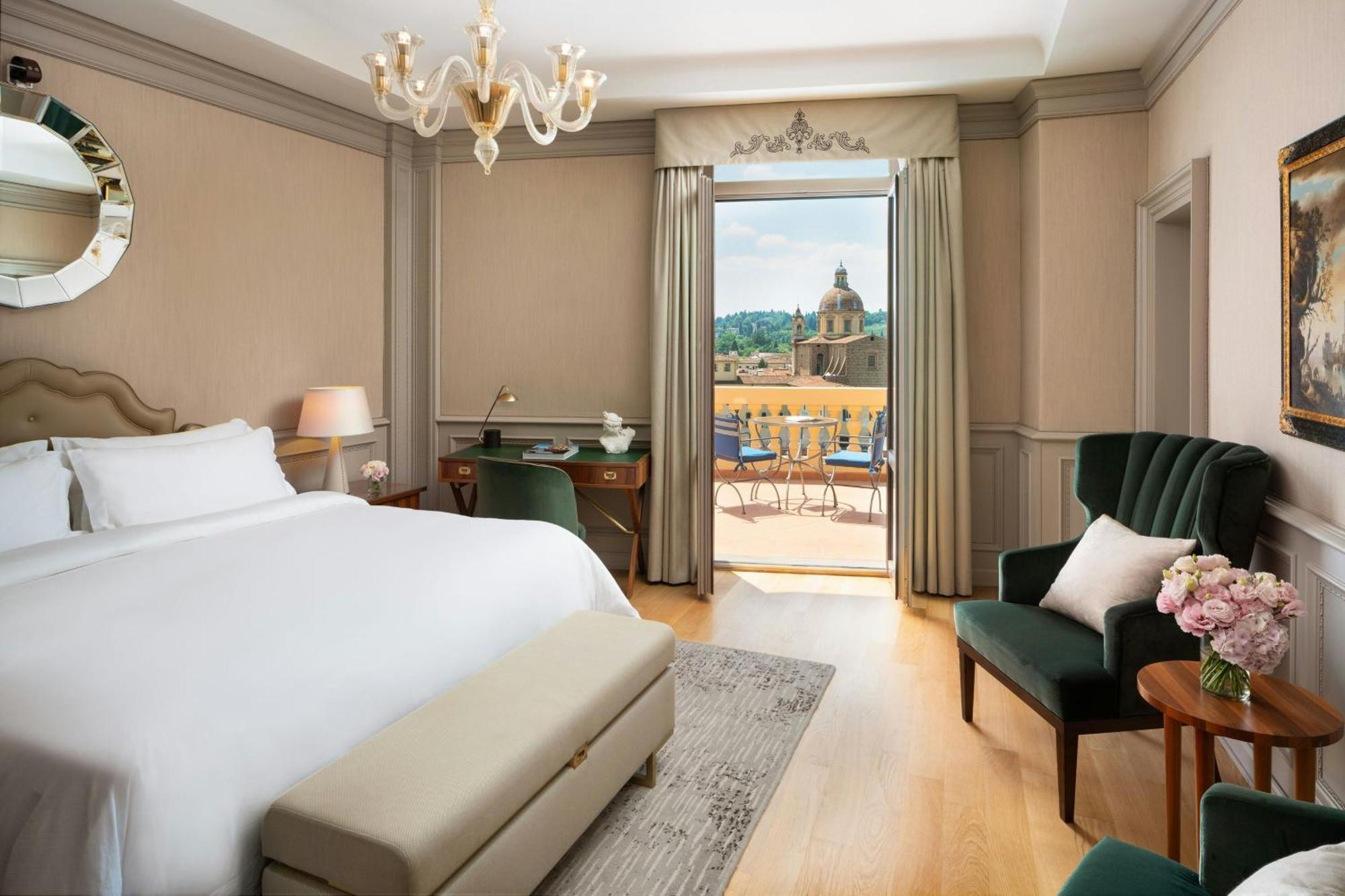 Penthouse King Room Terrace