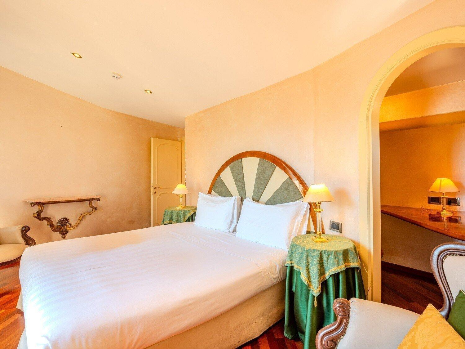 Suite,1742590093:JPEG