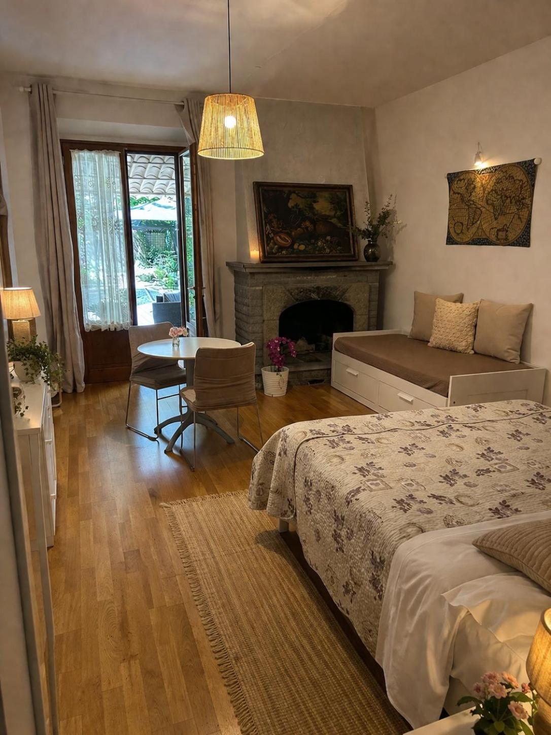 Classic Quadruple Room