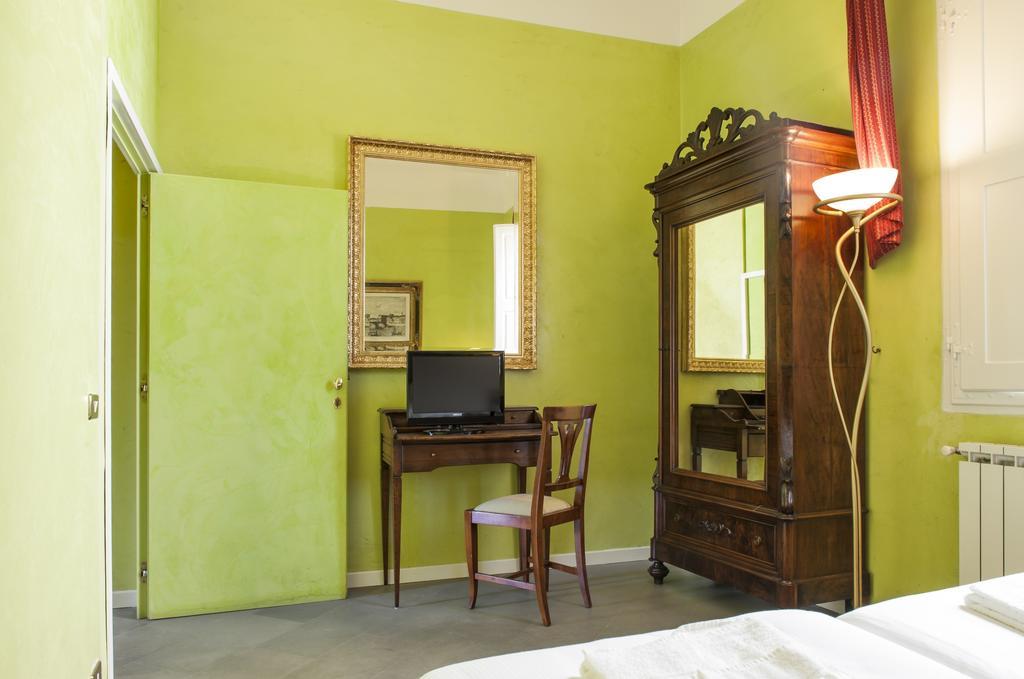 Three-Bedroom Apartment Terrace
