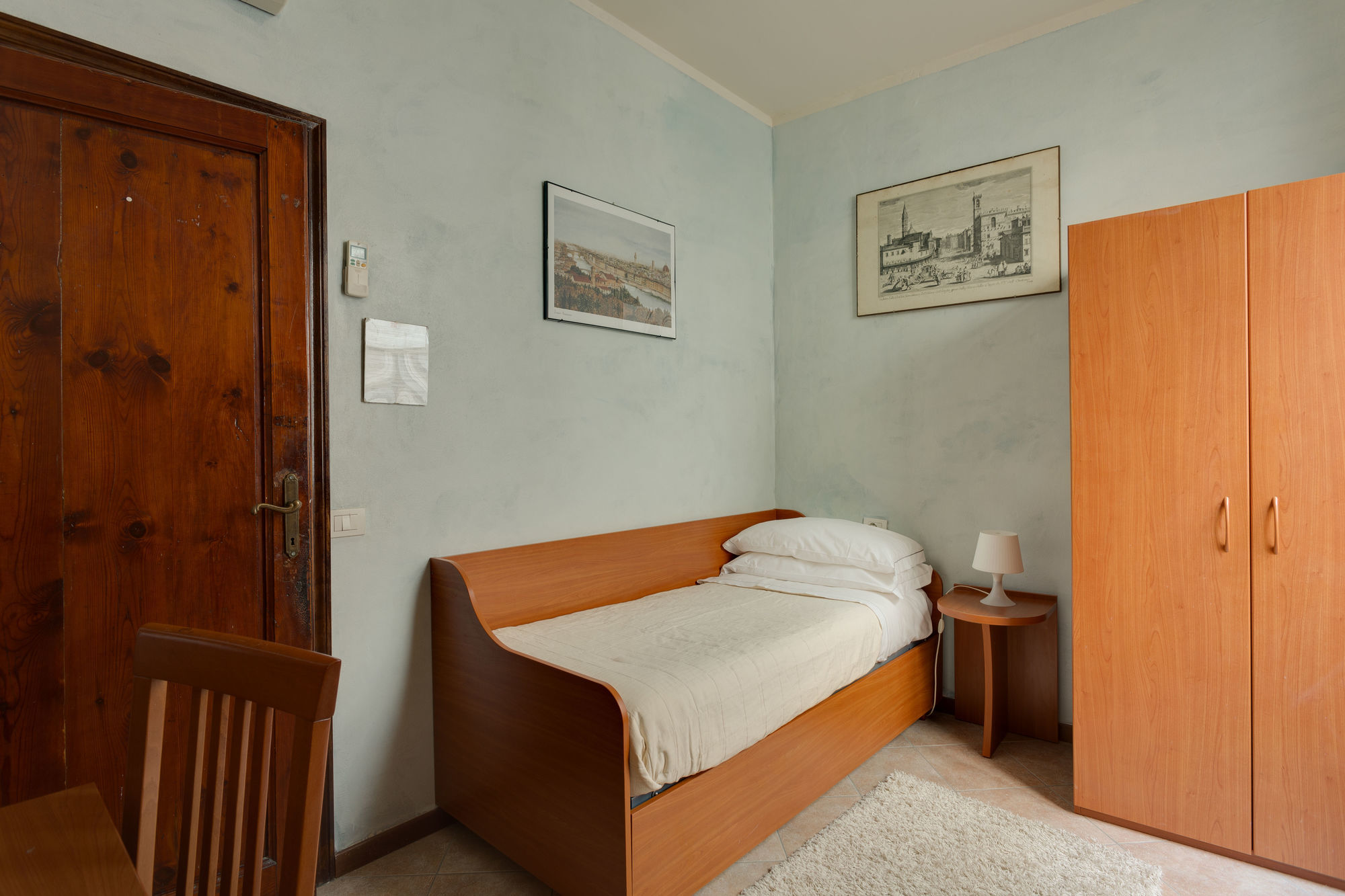 Single Room with Shared Bathroom