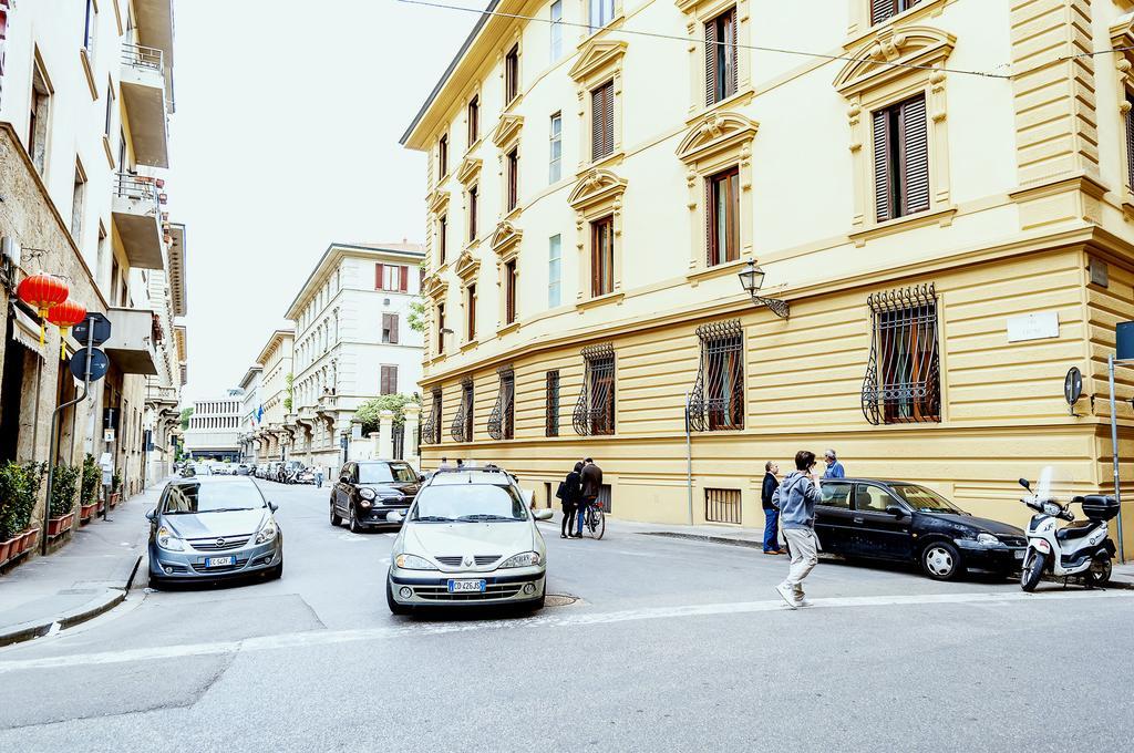 Large Two-Bedroom Apartment Via Fiume 1