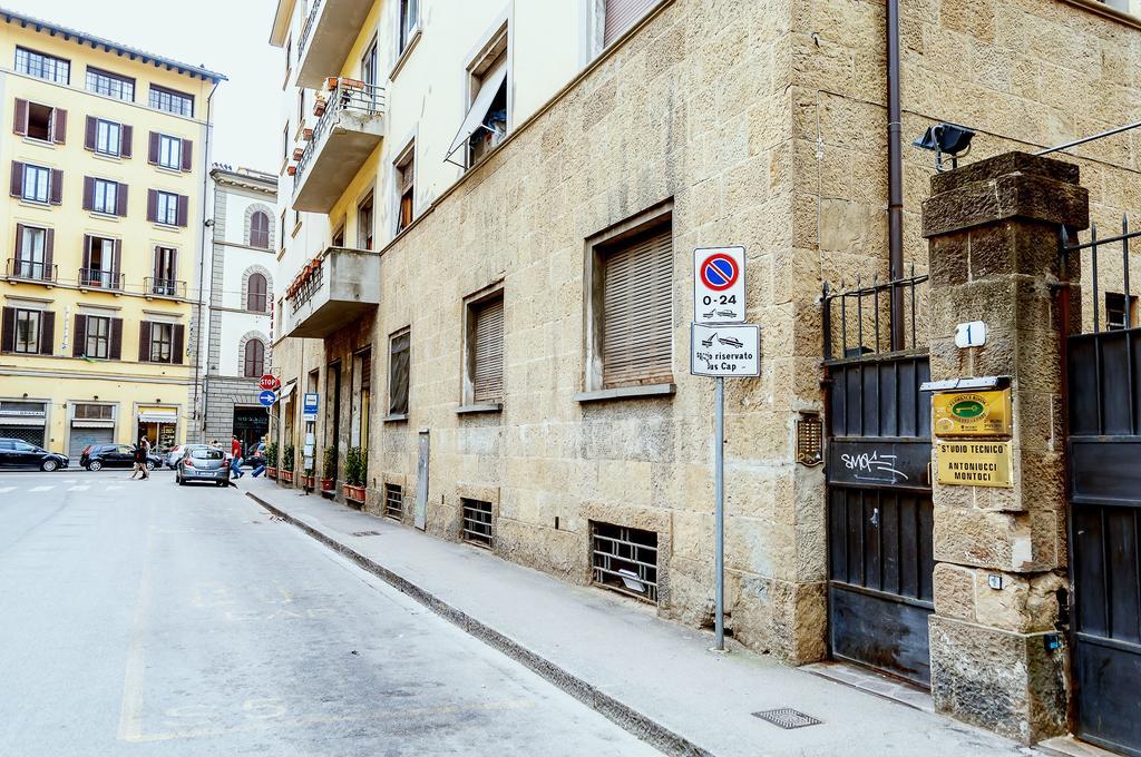 Large Two-Bedroom Apartment Via Fiume 1