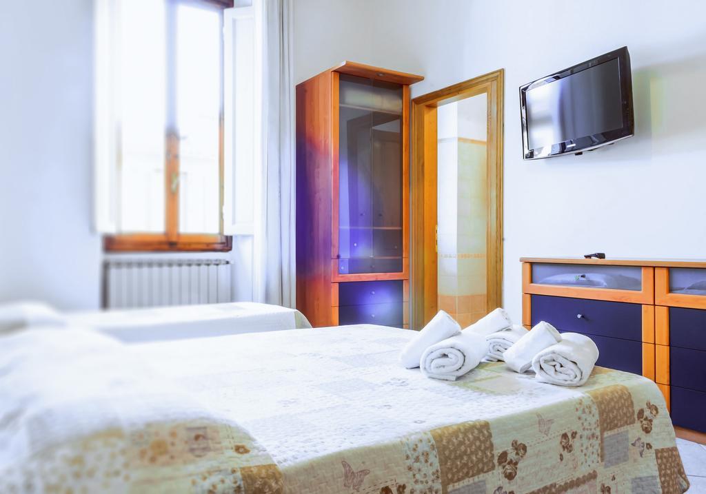 Large Two-Bedroom Apartment Via Fiume 1