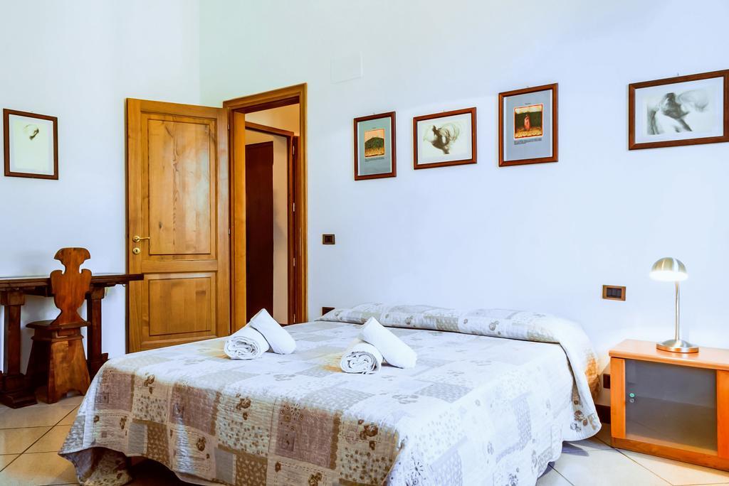 Large Two-Bedroom Apartment Via Fiume 1
