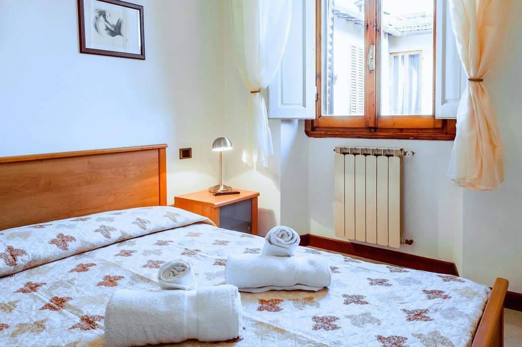 Large Two-Bedroom Apartment Via Fiume 1