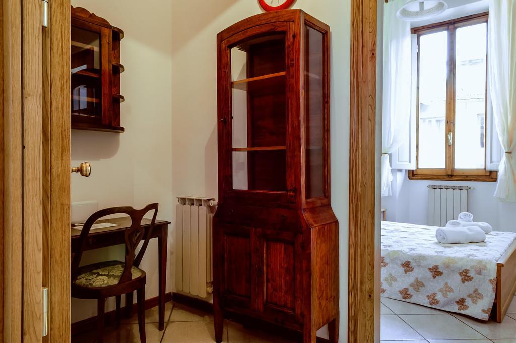 Large Two-Bedroom Apartment Via Fiume 1