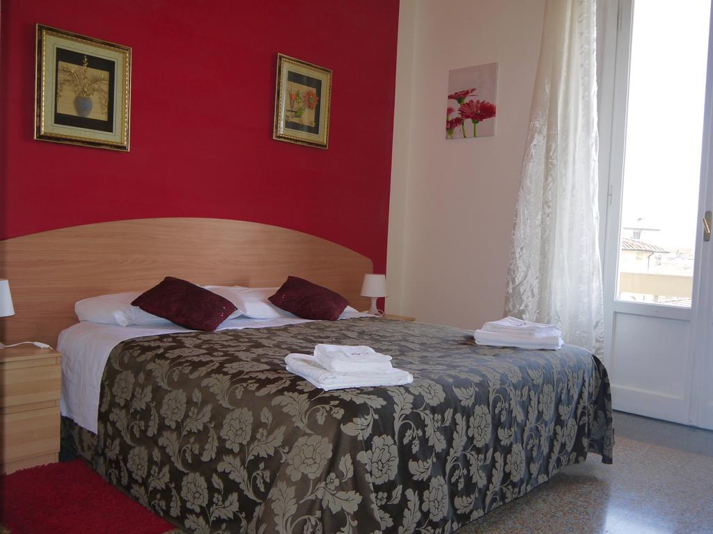 Dreibettzimmer mit Gemeinschaftsbad