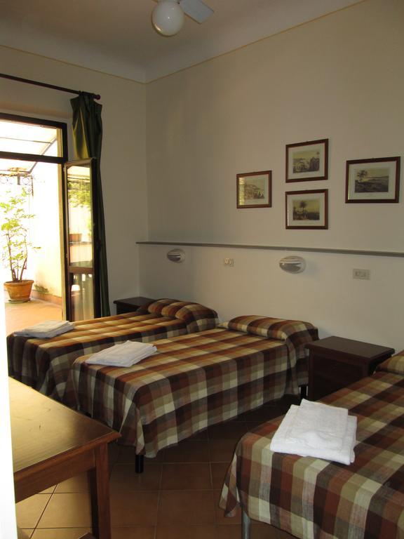 Quadruple Room,767019331:JPEG