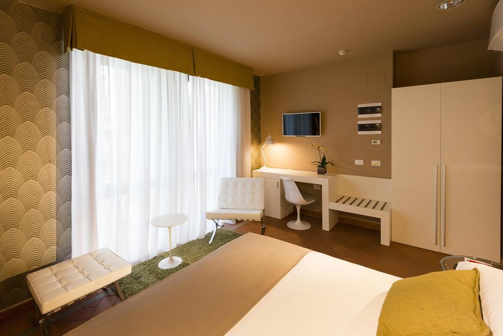 Deluxe Room One-time SPA access