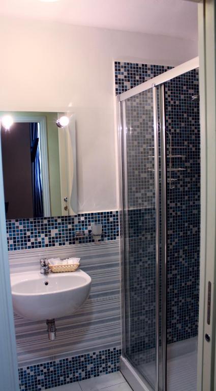 Quadruple Room,26583251:JPEG
