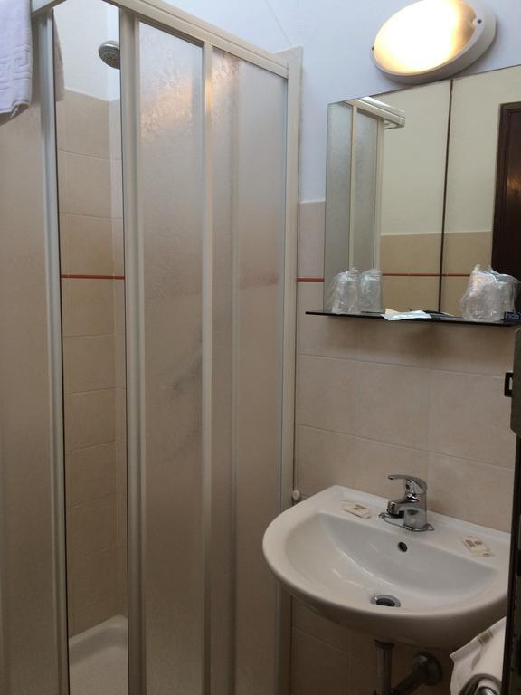 Double Room,379841854:JPEG