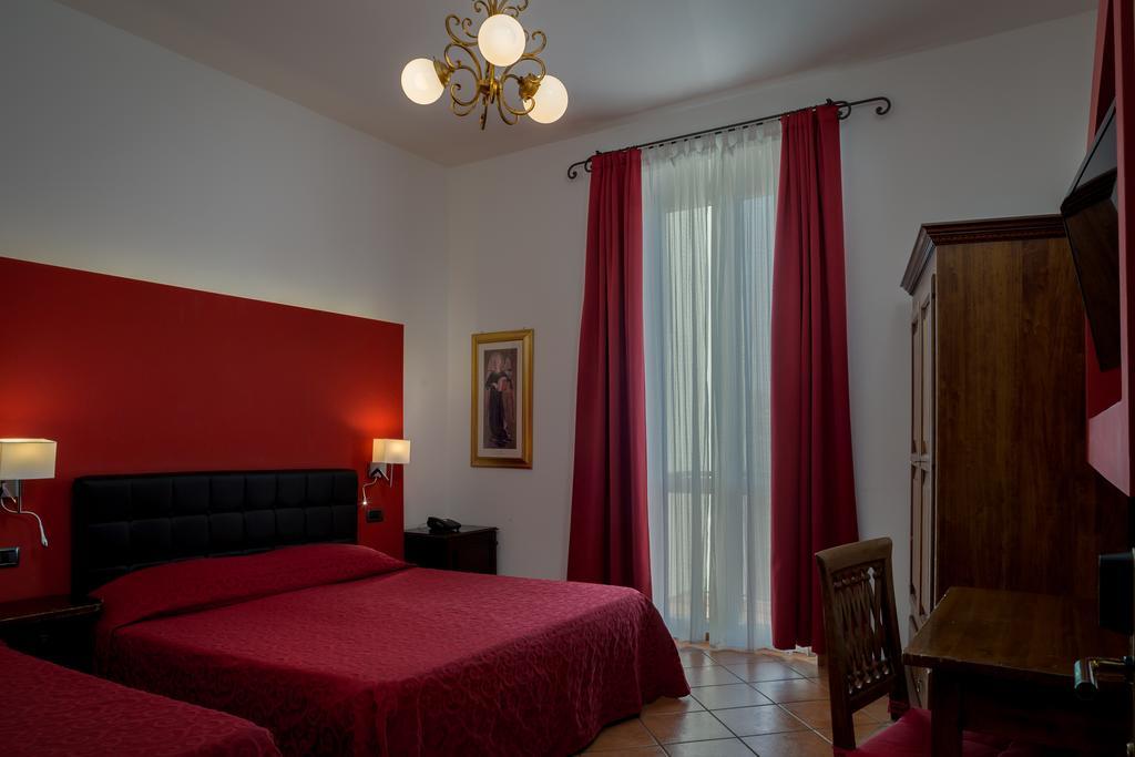 Triple Room,416437935:JPEG