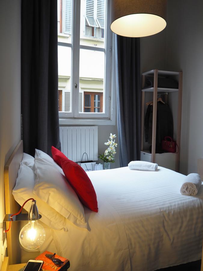 Single Room with Shared Bathroom,644122143:JPEG