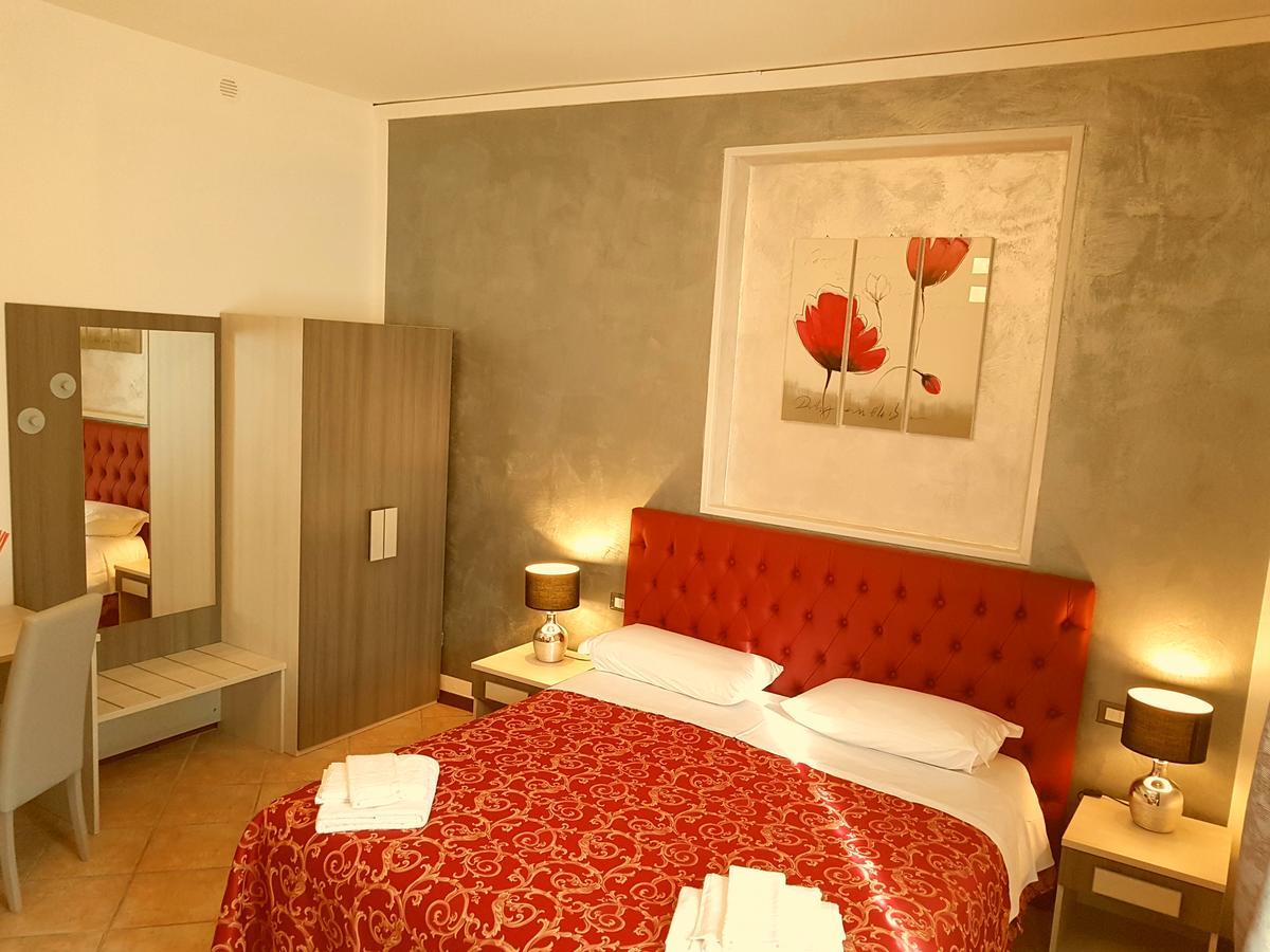 Family Room with Private Bathroom,663392250:JPEG