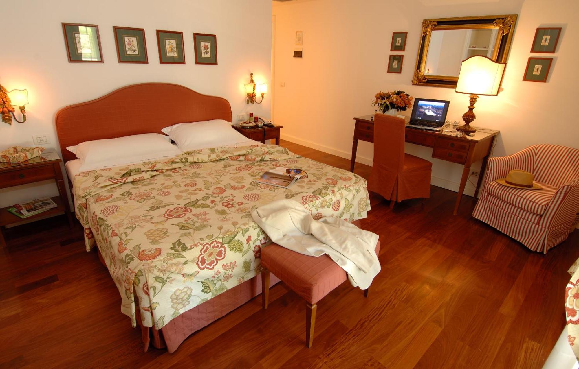 Deluxe Double Room Patio