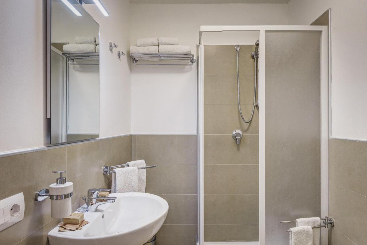Twin Room with Private Bathroom