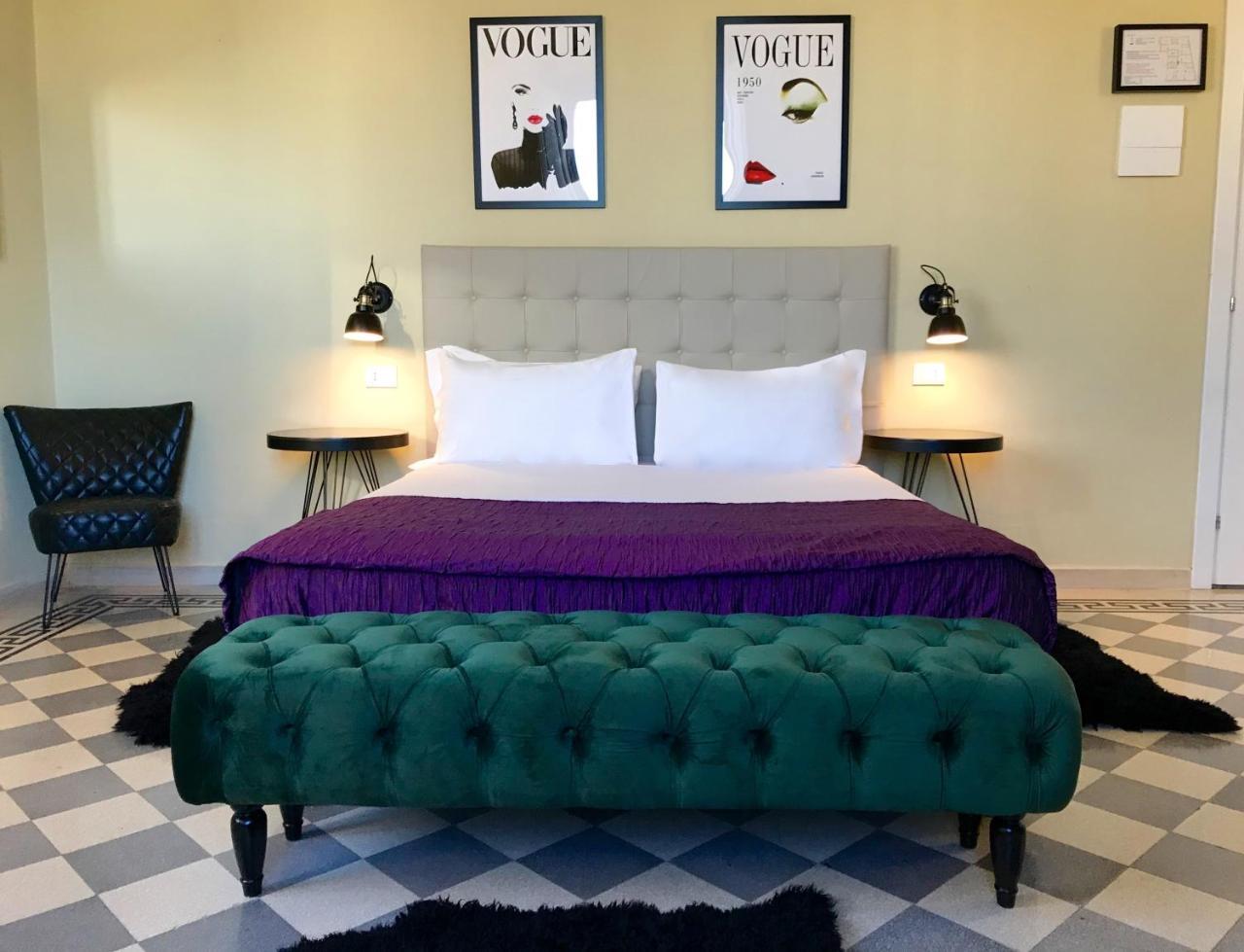 Deluxe Queen Room