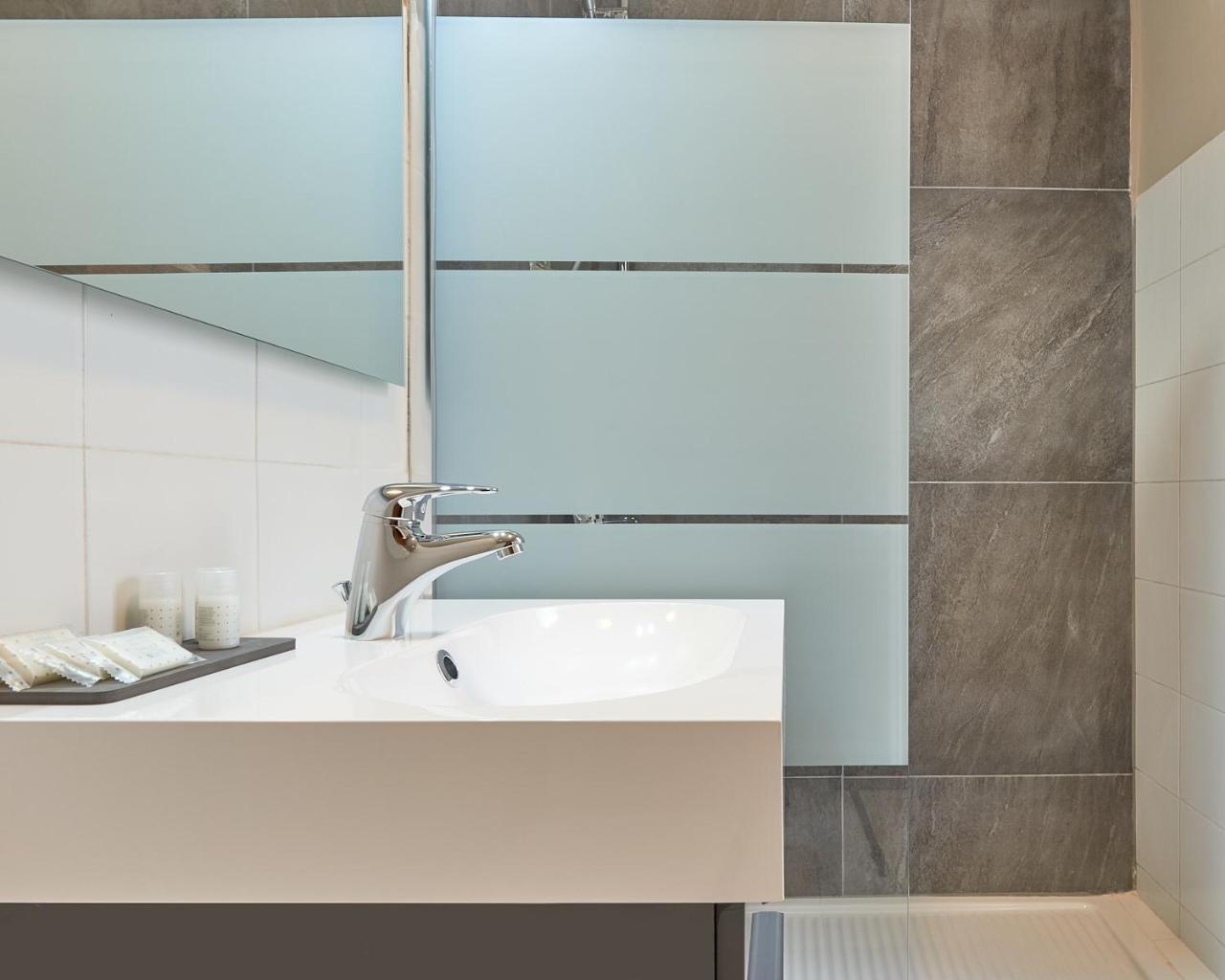 Studio,1233244220:JPEG