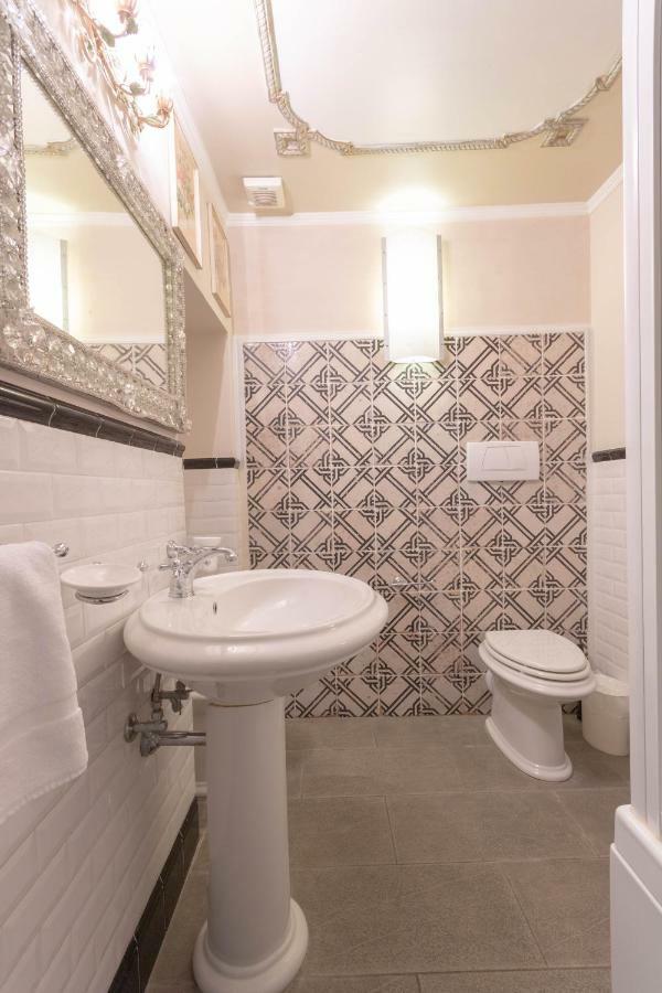 Mirror Suite