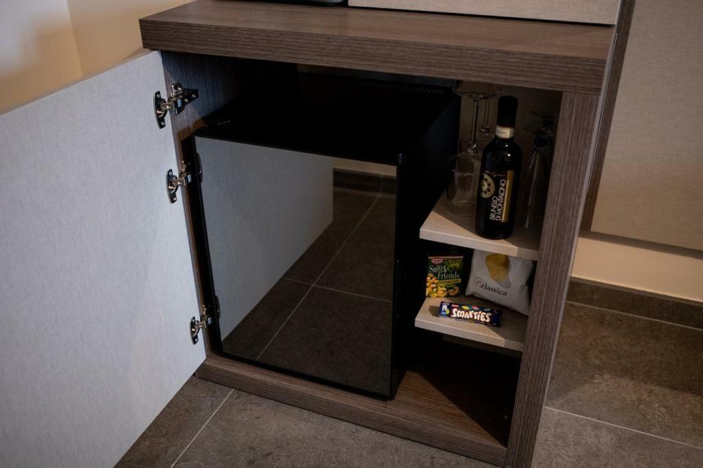 Double or Twin Room with Private Bathroom,811984026:JPEG