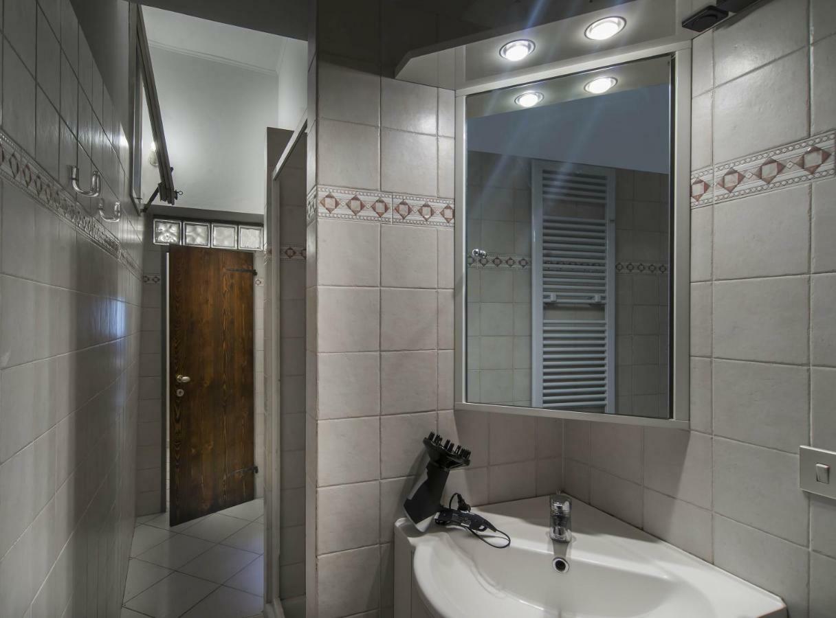 Two-Bedroom Apartment,853503272:JPEG