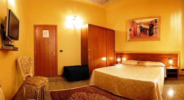 Dreibettzimmer
